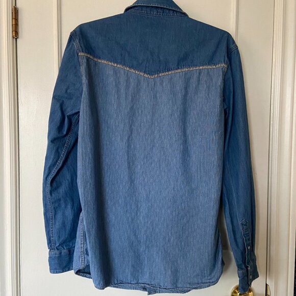 Denim western shirt with pearl snaps. SizeMed Cowboy Casual - Picture 3 of 11